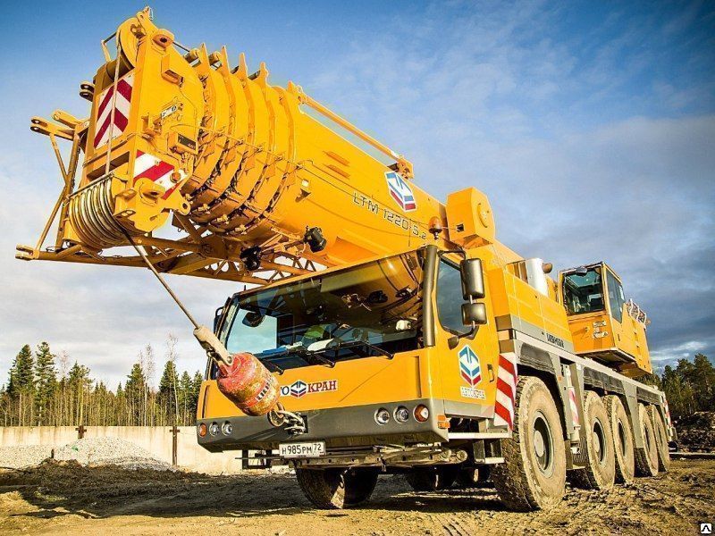 Марки кранов. Liebherr LTM 1220-5.2. Кран Liebherr LTM 1220. Кран Либхер 1220-5.2. Автокран 220 тонн Liebherr LTM 1220.