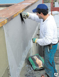 Восстановление горизонтальной гидроизоляции между фундаментом и стеной.