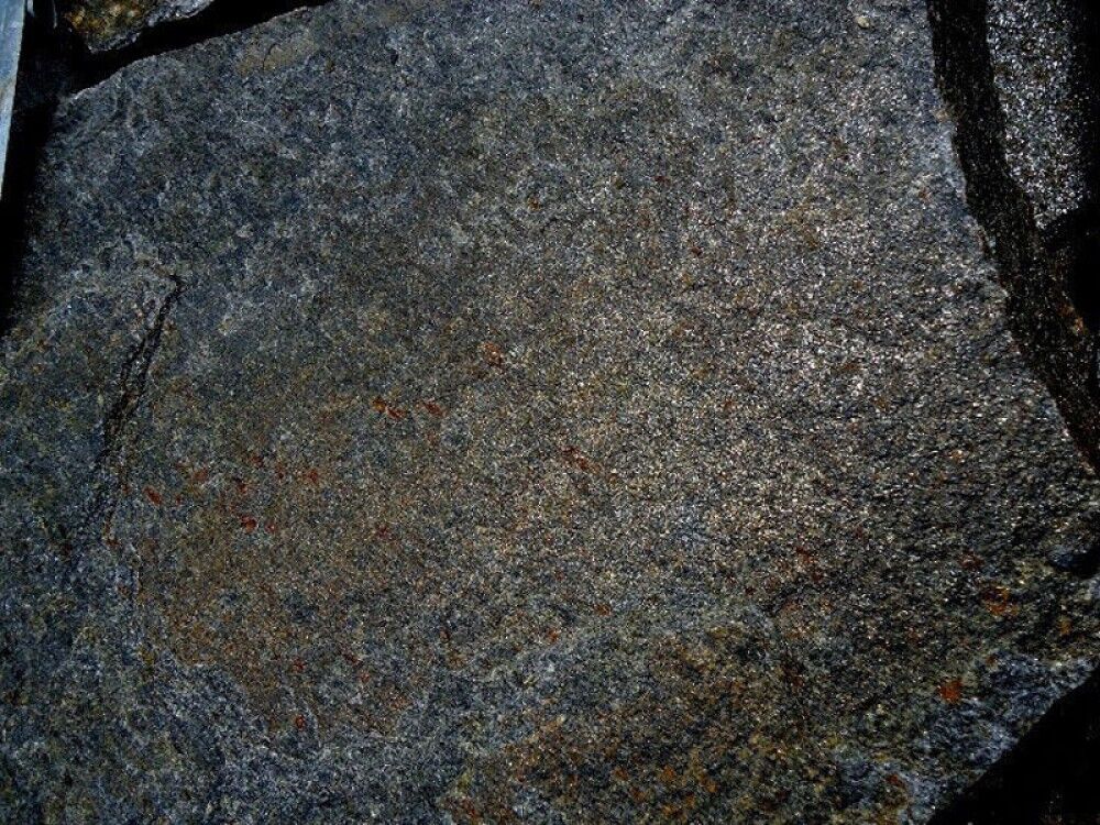 Камень Златолит Черный 0,5 - 1,5 см лайт, Для фасада, термостойкий, плитняк