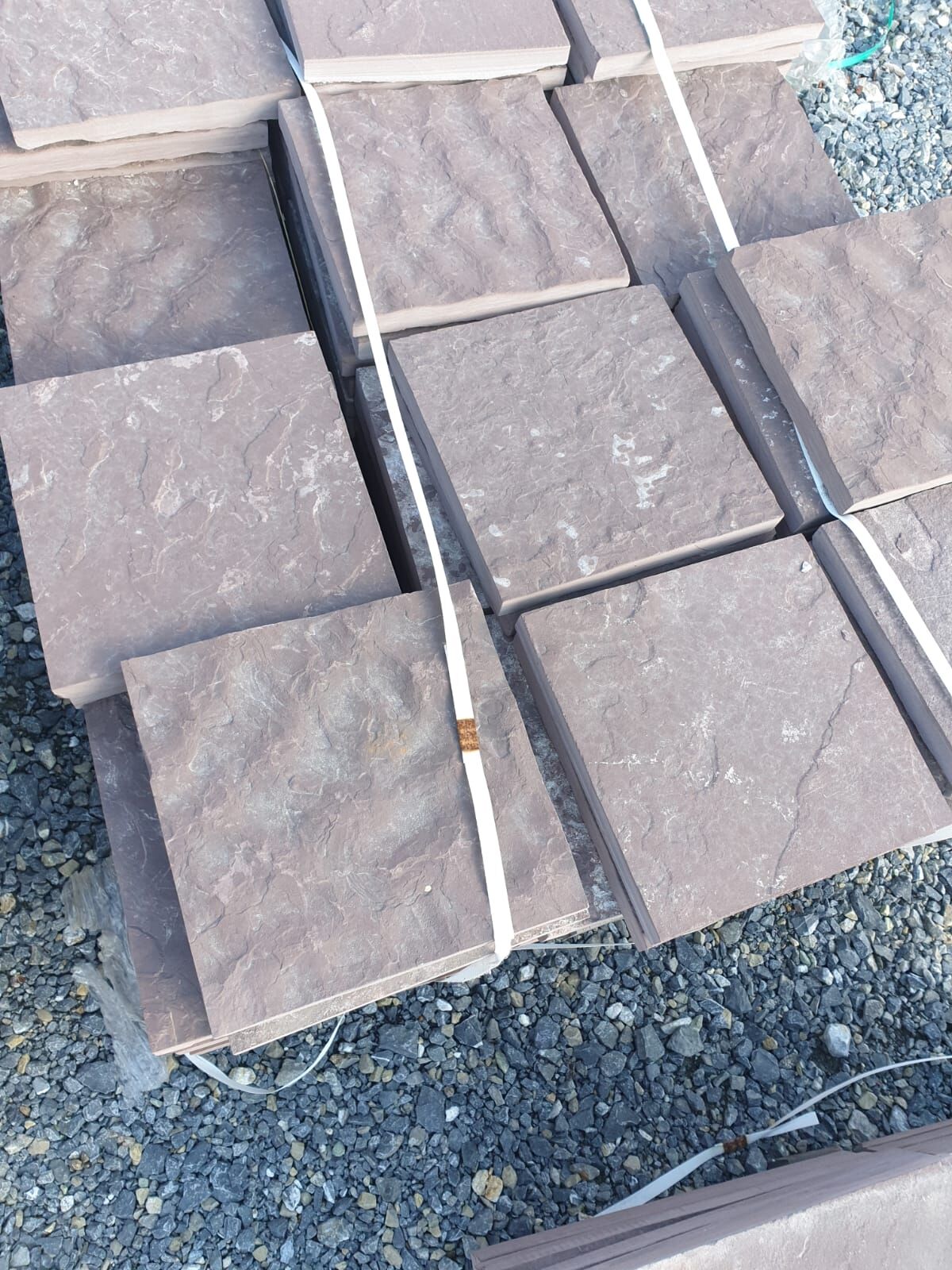 Плитка тротуарная с натурального камня песчанник пиленная 300*300 , толщиной от 2,5 до 3,5см брусчатка 5