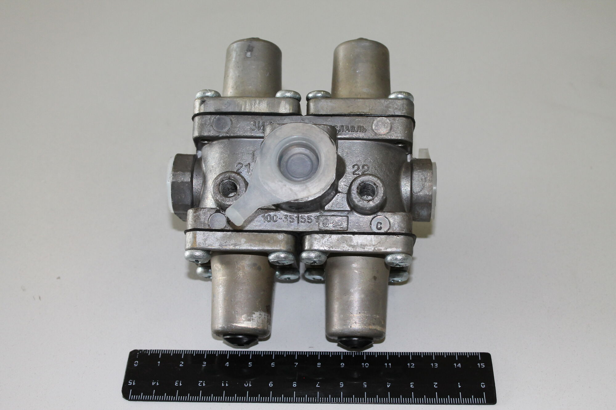 Клапан защитный четырехконтурный МАЗ, ЛиАЗ 100-3515510-20