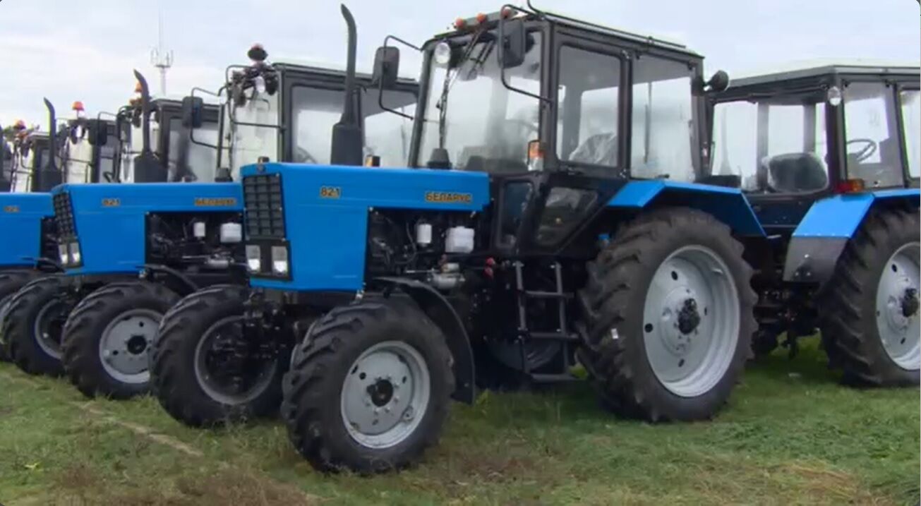 Трактор промышленный «Беларус-82.1 (Староминская сборка)» Коммунальная техника МТЗ (Беларус)