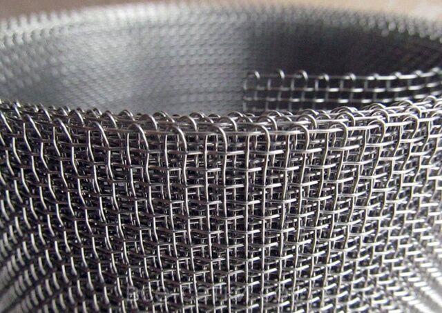 Сетка стальная тканая 2 мм с частичным рифлением