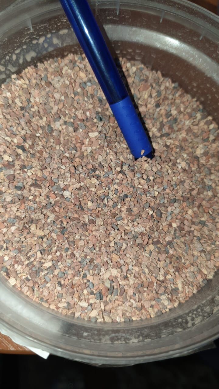 Щебень Розовый песок 0,8-2,0 мм в мешках по 30 кг