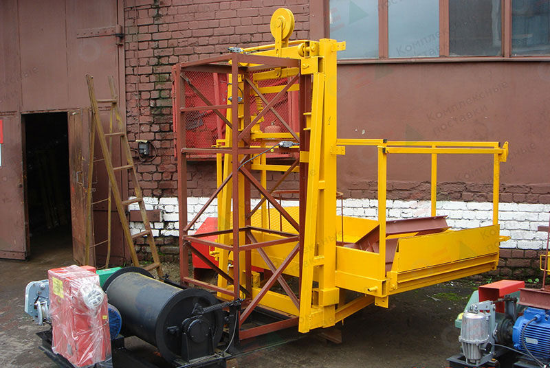 Мачтовый грузовой подъёмник ПМГ по выгодной цене в Москве