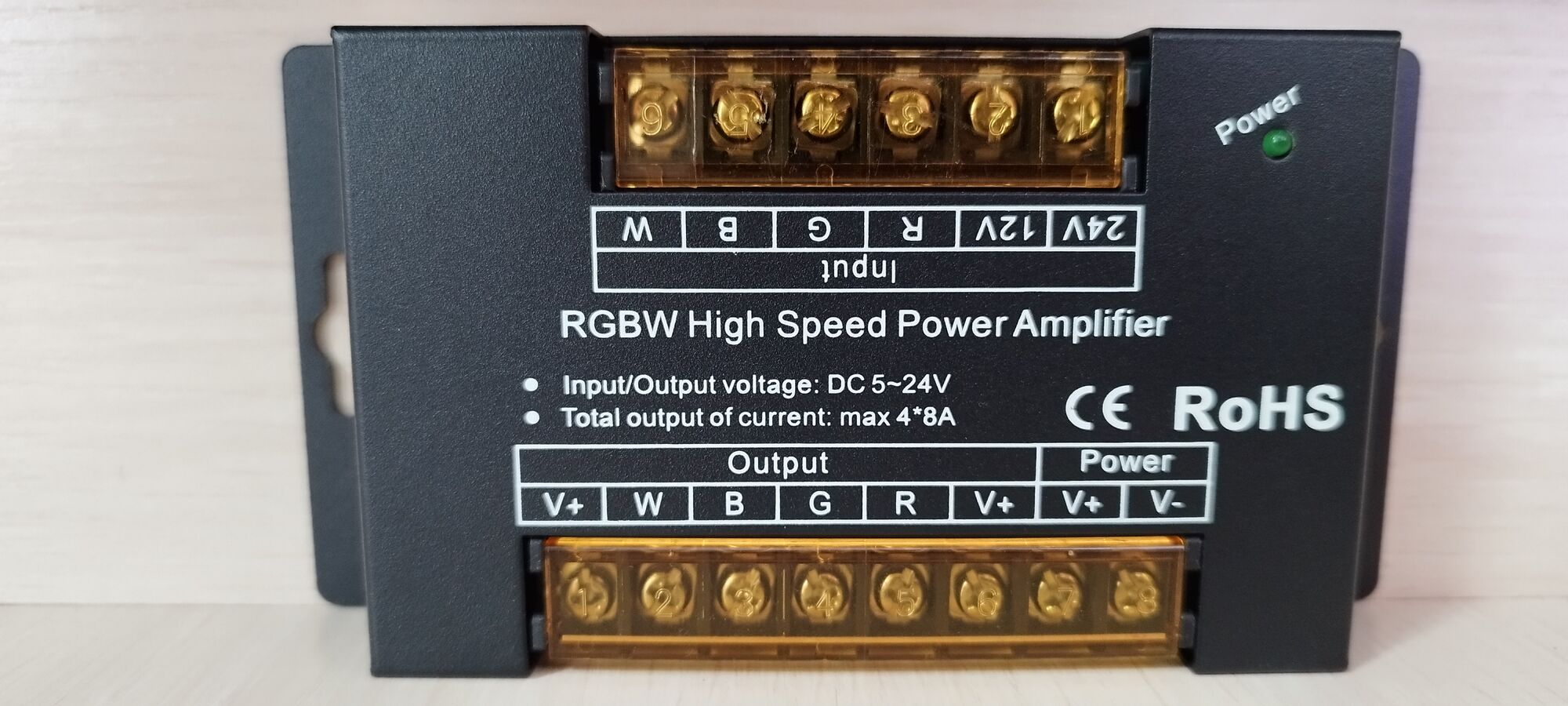 Усилитель RGB+W 5-24V, 32A 1
